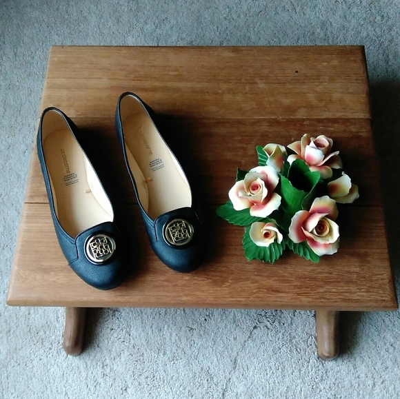 Liz Claiborne Shoes - Liz Claiborne Flat Shoes